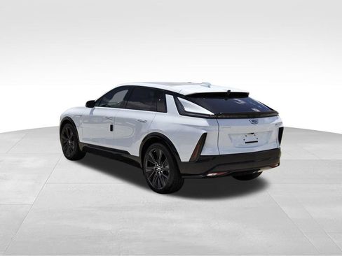 New 2027 Cadillac Lyriq Signature Sport w/ Nappa Leather Package AWD/4WD image 3