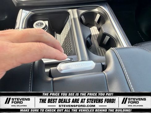 Used 2025 Ford Expedition Max Platinum AWD/4WD image 25