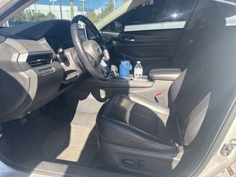 Used 2019 Nissan Altima 2.5 SR FWD image 9