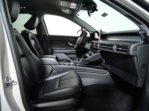 Certified 2022 Lincoln Corsair FWD image 10