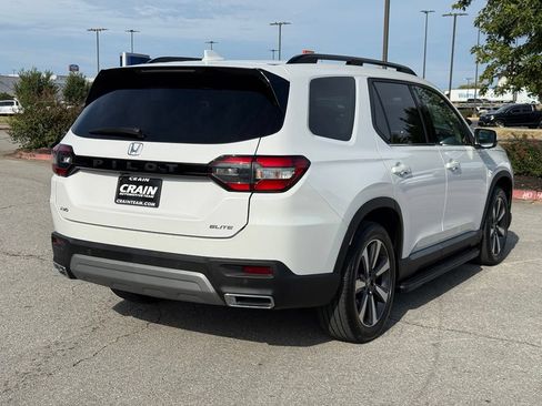 Used 2023 Honda Pilot Elite image 7