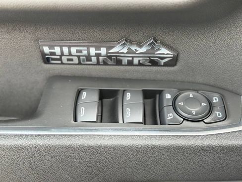 Used 2025 Chevrolet Silverado 1500 High Country w/ Midnight Edition AWD/4WD image 22