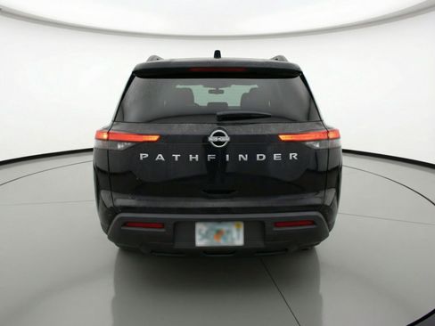 Used 2025 Nissan Pathfinder SV image 7