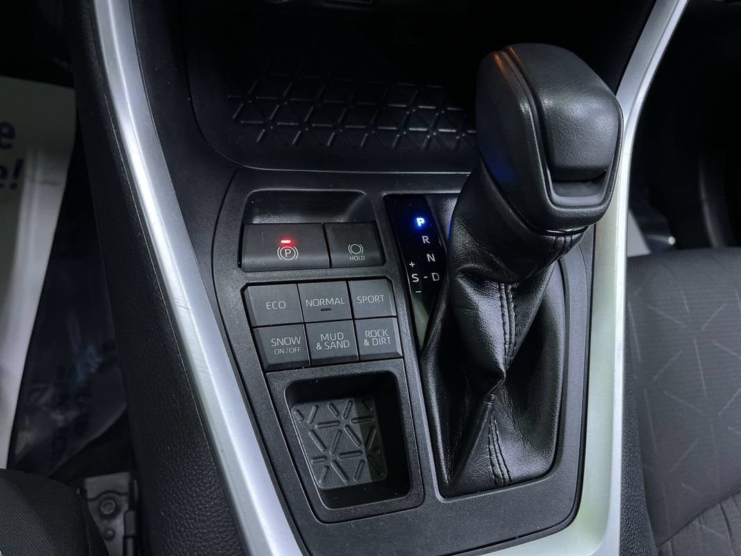Used 2019 Toyota RAV4 XLE AWD/4WD image 24