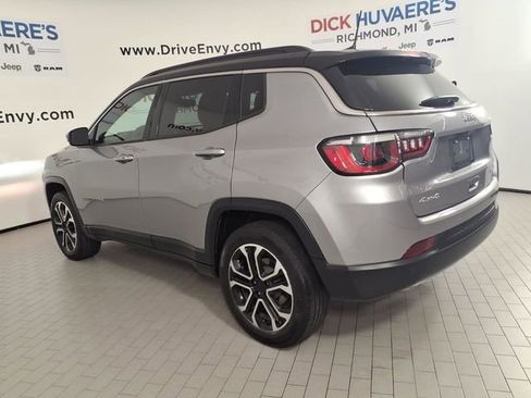 Used 2023 Jeep Compass Limited AWD/4WD image 6