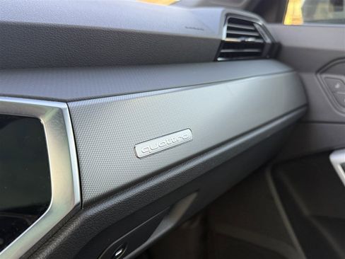 Used 2023 Audi Q3 2.0T Premium Plus w/ Premium Plus Package image 39