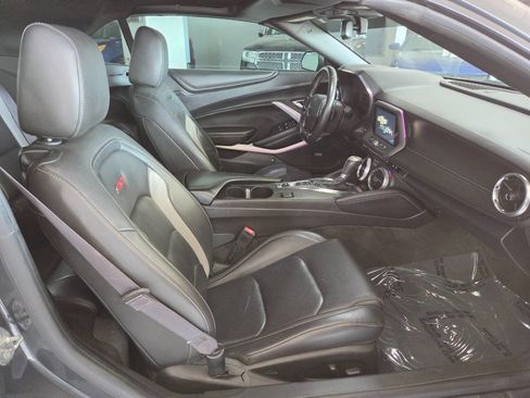 Used 2016 Chevrolet Camaro SS RWD image 15