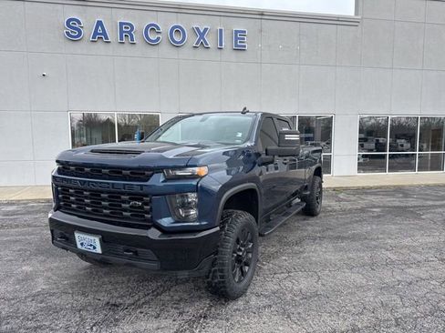 Used 2022 Chevrolet Silverado 2500 Custom w/ Custom Convenience Package image 1