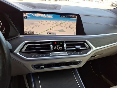 Used 2022 BMW X7 M50i w/ Dynamic Handling Package AWD/4WD image 8