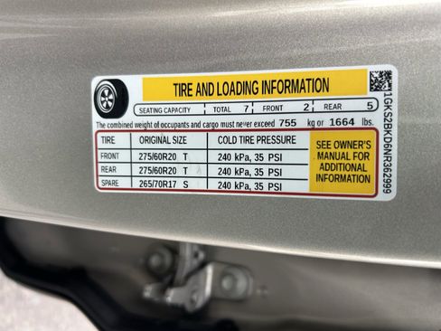 Used 2022 GMC Yukon SLT w/ SLT Premium Package image 26