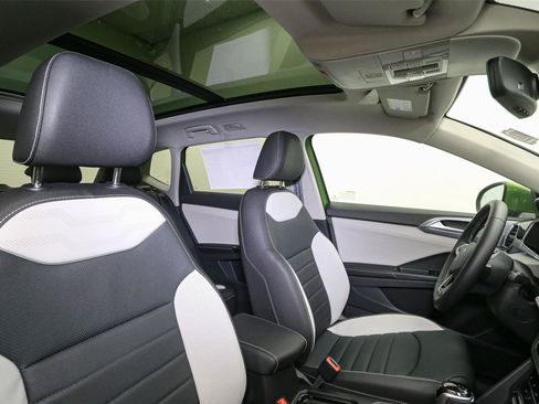 New 2026 Volkswagen Taos SEL AWD/4WD image 14