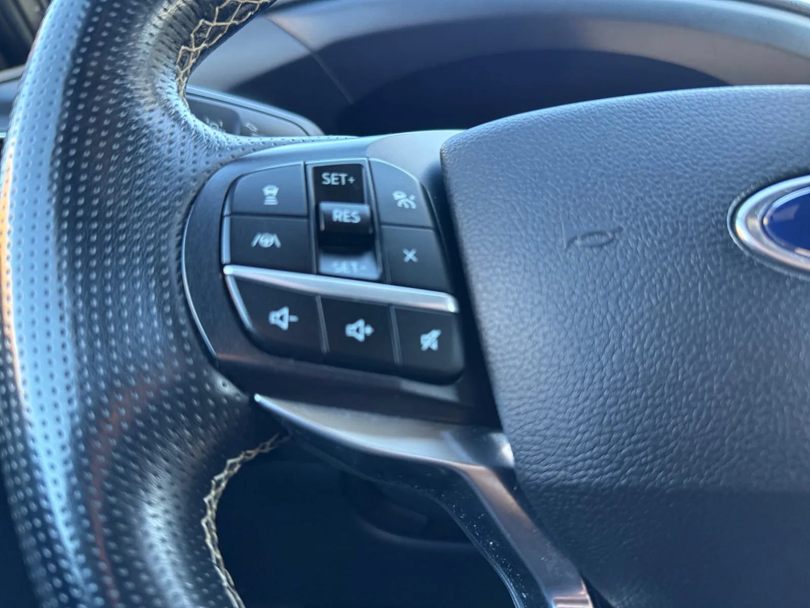 Used 2020 Ford Explorer ST w/ Premium Technology Package AWD/4WD image 30