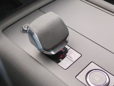 New 2026 Land Rover Discovery Limited Edition image 34