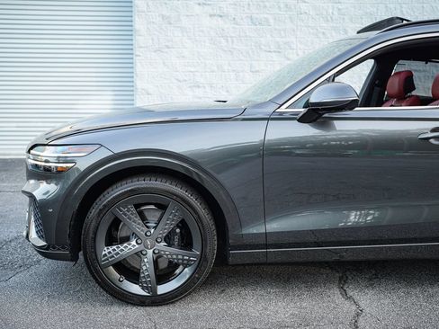 Used 2024 Genesis GV70 2.5T w/ Sport Prestige Package AWD/4WD image 10