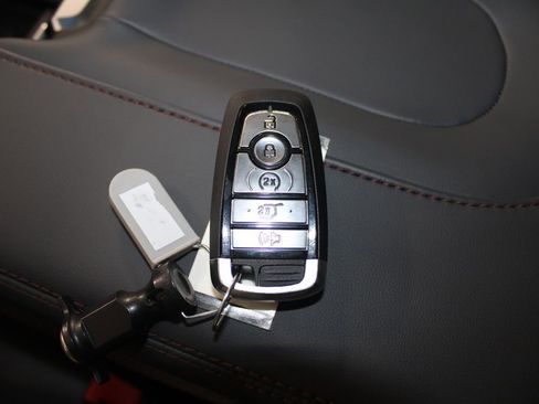 New 2025 Ford Expedition Max Active image 59