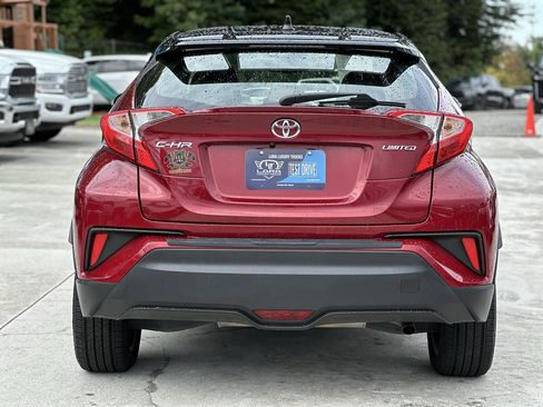 Used 2019 Toyota C-HR Limited FWD image 6