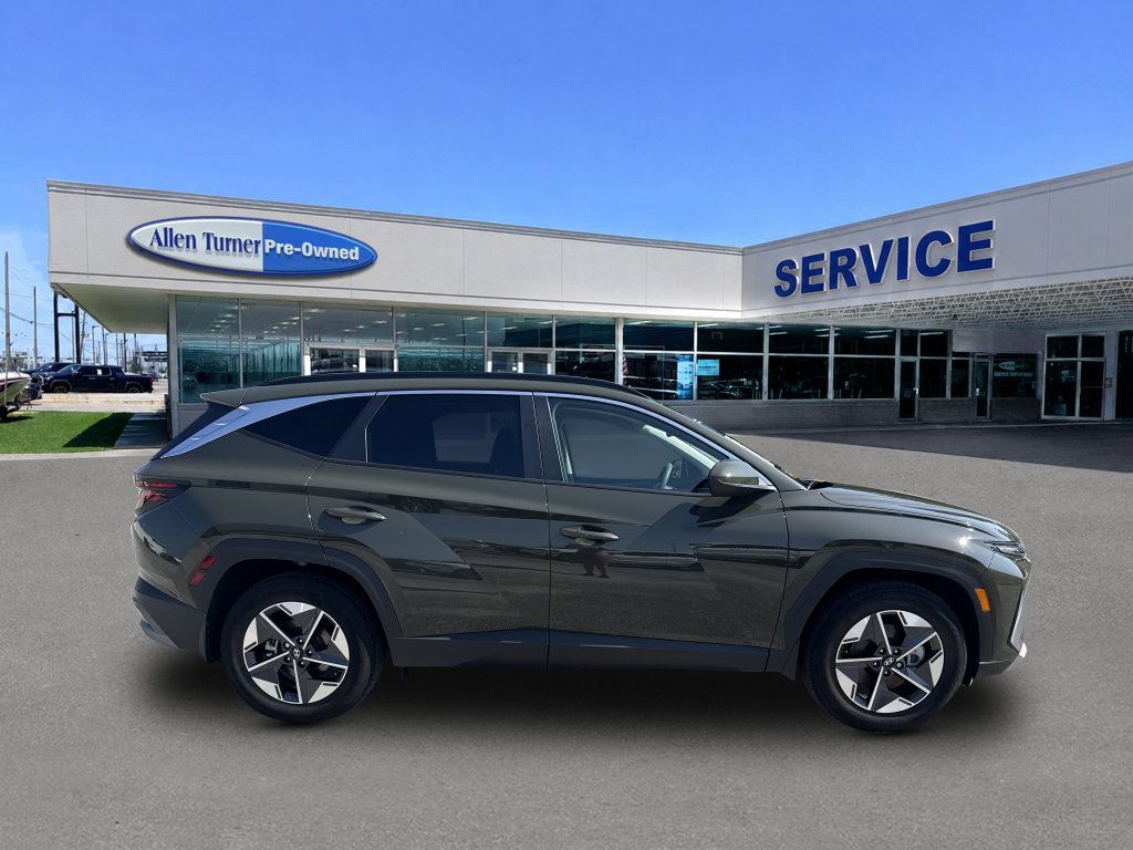 Certified 2025 Hyundai Tucson SEL FWD image 9