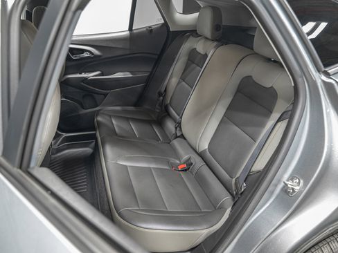 Used 2025 Chevrolet Trax ACTIV w/ Driver Confidence Package image 29