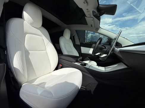 Used 2019 Tesla Model 3 Standard Range Plus RWD image 37
