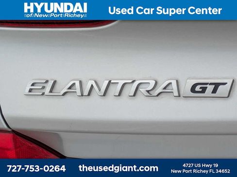 Used 2018 Hyundai Elantra GT w/ Style Package 02 FWD image 13