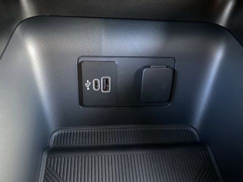 New 2026 Ford Explorer Active image 23