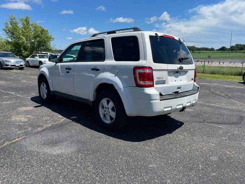 Used 2010 Ford Escape XLT AWD/4WD image 6