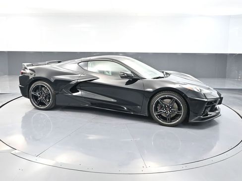 Used 2023 Chevrolet Corvette Stingray Premium Cpe w/ Z51 Performance Package image 4
