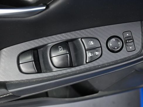Used 2024 Nissan Sentra SV FWD image 25
