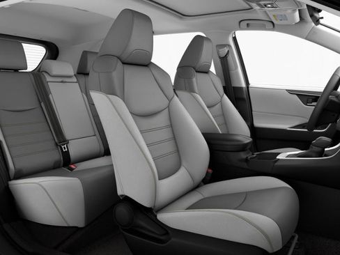 Used 2025 Toyota RAV4 XLE Premium image 42