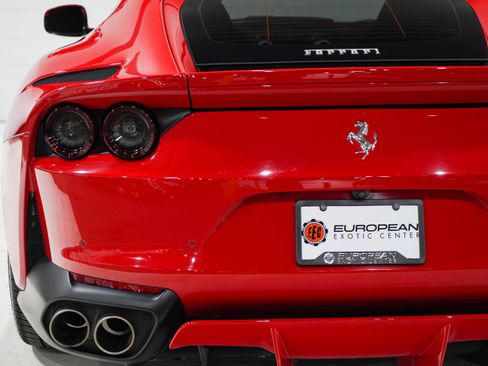 Used 2019 Ferrari 812 Superfast RWD image 22