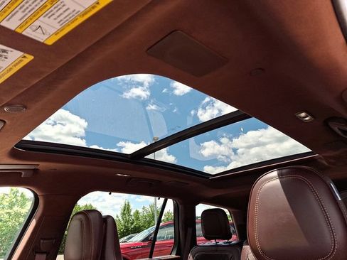 Used 2021 Lincoln Aviator Black Label w/ Class IV Trailer Tow Package AWD/4WD image 14
