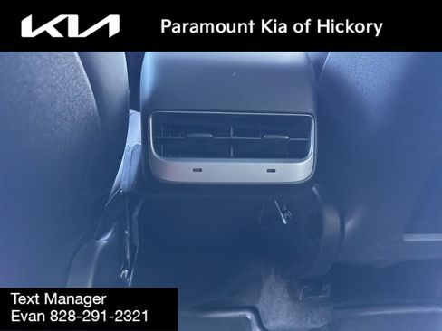 Used 2022 Tesla Model Y Long Range image 15