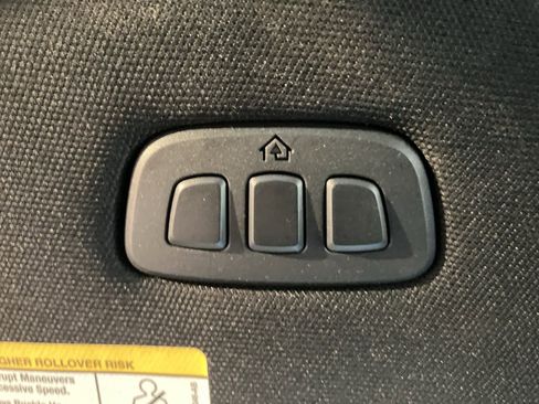 Used 2023 Ford F150 Lariat w/ Equipment Group 502A High image 33