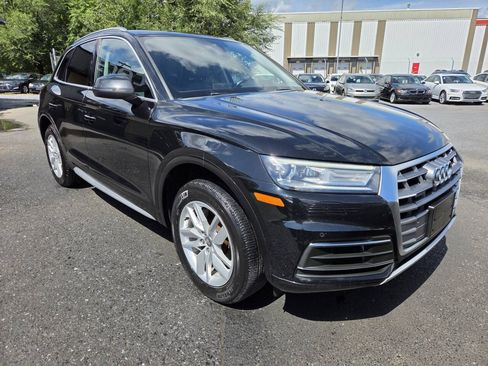 Used 2020 Audi Q5 2.0T Premium w/ Convenience Package AWD/4WD image 4