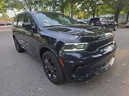 Used 2025 Dodge Durango GT AWD/4WD image 2