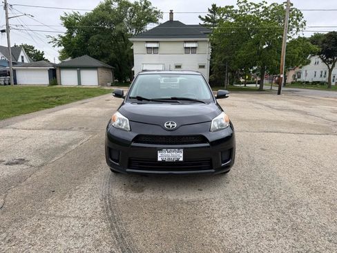 Used 2011 Scion xD FWD image 2