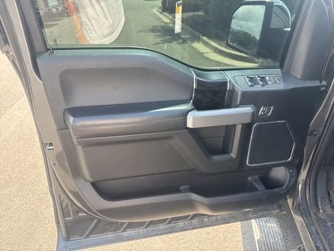 Used 2018 Ford F150 Platinum w/ Equipment Group 701A Luxury AWD/4WD image 8