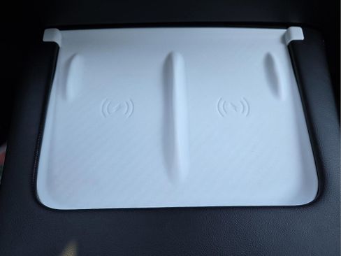 Used 2023 Tesla Model Y Long Range image 17