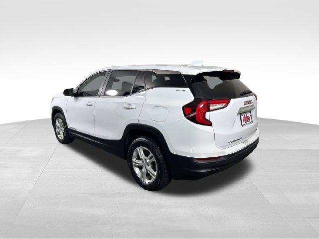 Used 2022 GMC Terrain SLE AWD/4WD image 3