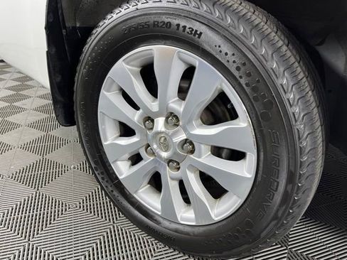 Used 2017 Toyota Sequoia Platinum RWD image 16