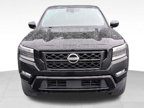 Used 2023 Nissan Frontier SV w/ Midnight Edition Package AWD/4WD image 2