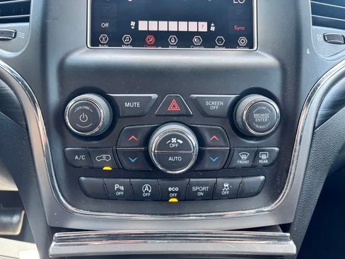 Used 2021 Jeep Grand Cherokee Laredo AWD/4WD image 16