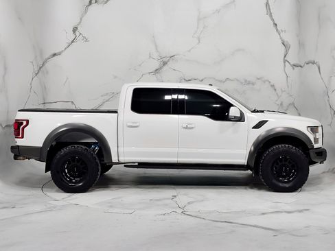 Used 2018 Ford F150 Raptor w/ Equipment Group 802A Luxury image 10