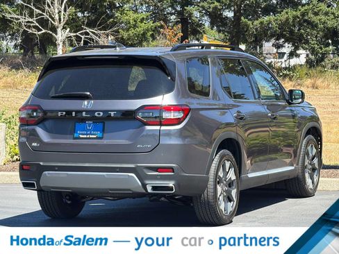 New 2026 Honda Pilot Elite image 2