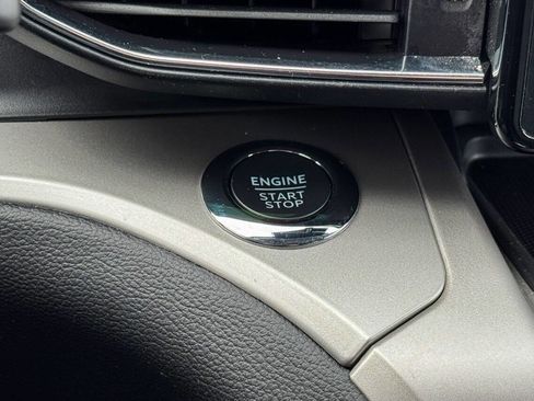 Used 2022 Ford Explorer XLT w/ Equipment Group 202A image 28