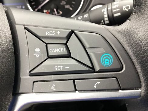 Used 2022 Nissan Rogue Sport SL AWD/4WD image 16