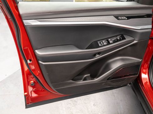 Used 2025 Jeep Wagoneer S Limited image 33