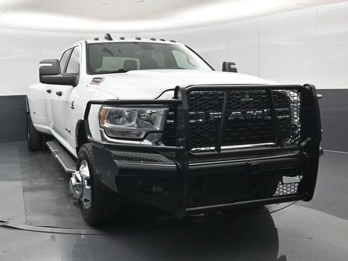 Used 2024 RAM 3500 Big Horn AWD/4WD image 32