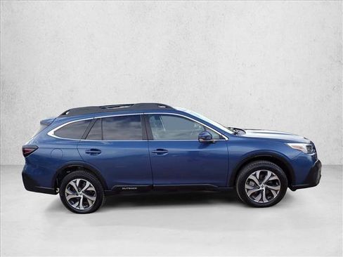Certified 2022 Subaru Outback Limited AWD/4WD image 4