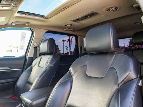 Used 2022 Kia Telluride S image 17